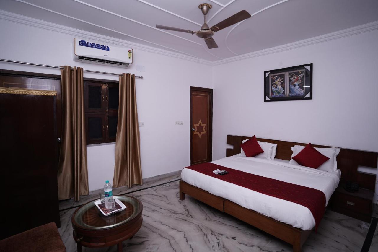 Lecston - Dwarka Sector 26 Hotel 3*
