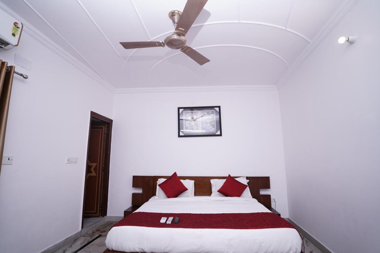 Lecston - Dwarka Sector 26 3*