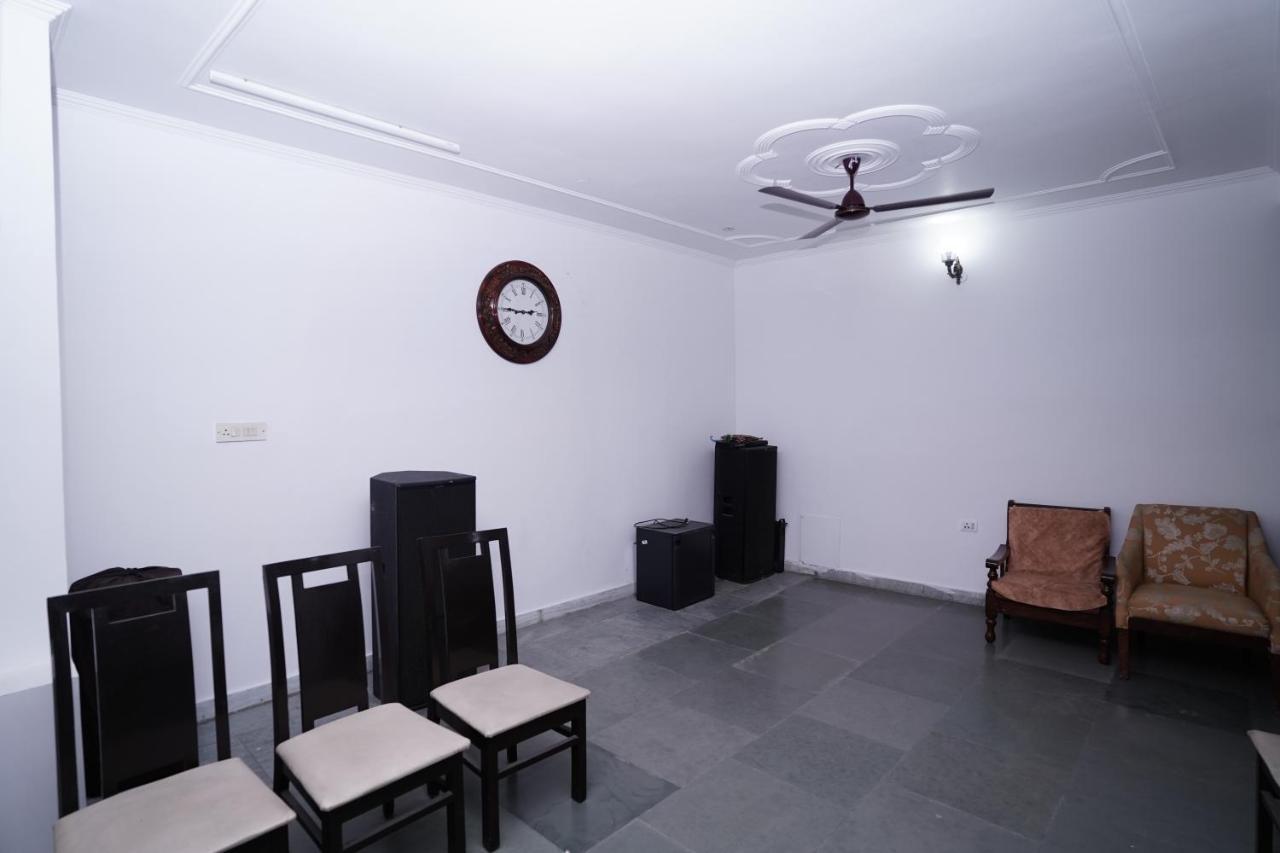 Hotel Lecston - Dwarka Sector 26 New Delhi