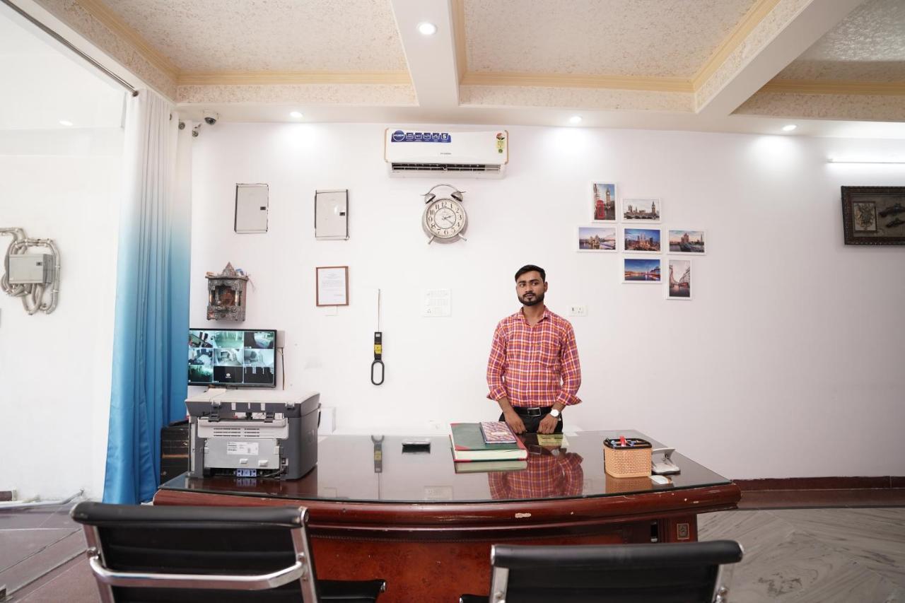 Lecston - Dwarka Sector 26 Hotel New Delhi