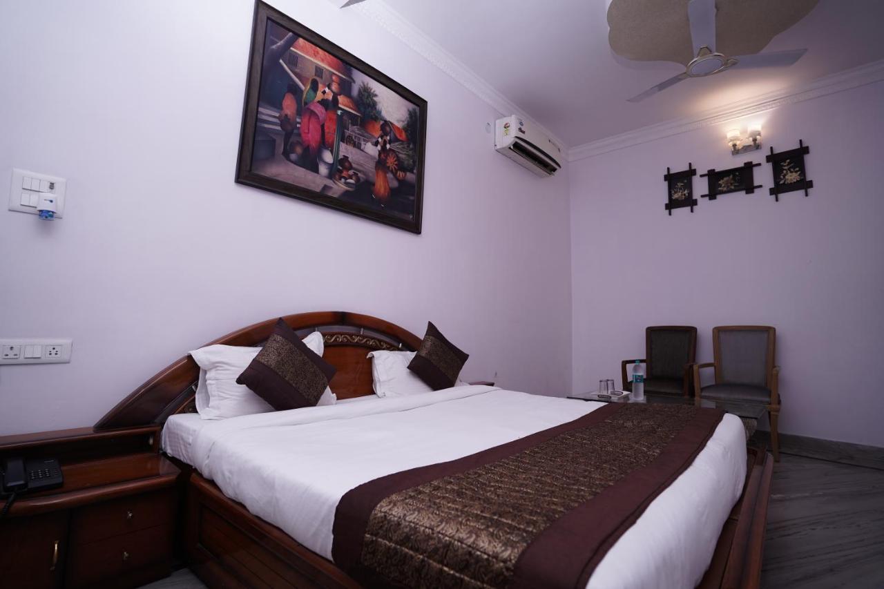 Hotel Lecston - Dwarka Sector 26