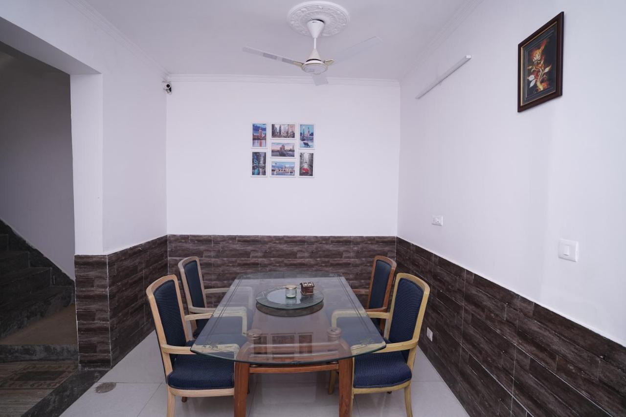 Lecston - Dwarka Sector 26 Hotel